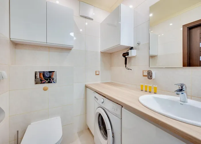 Apartment Krynicka 4 By Homeprime